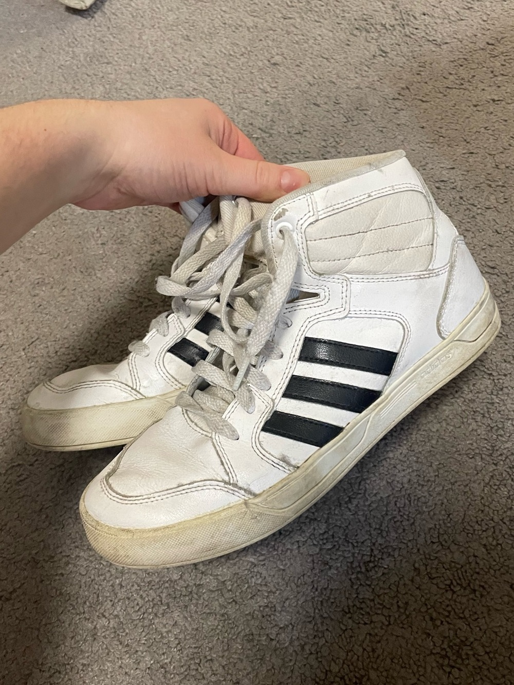 Vintage high top Adidas